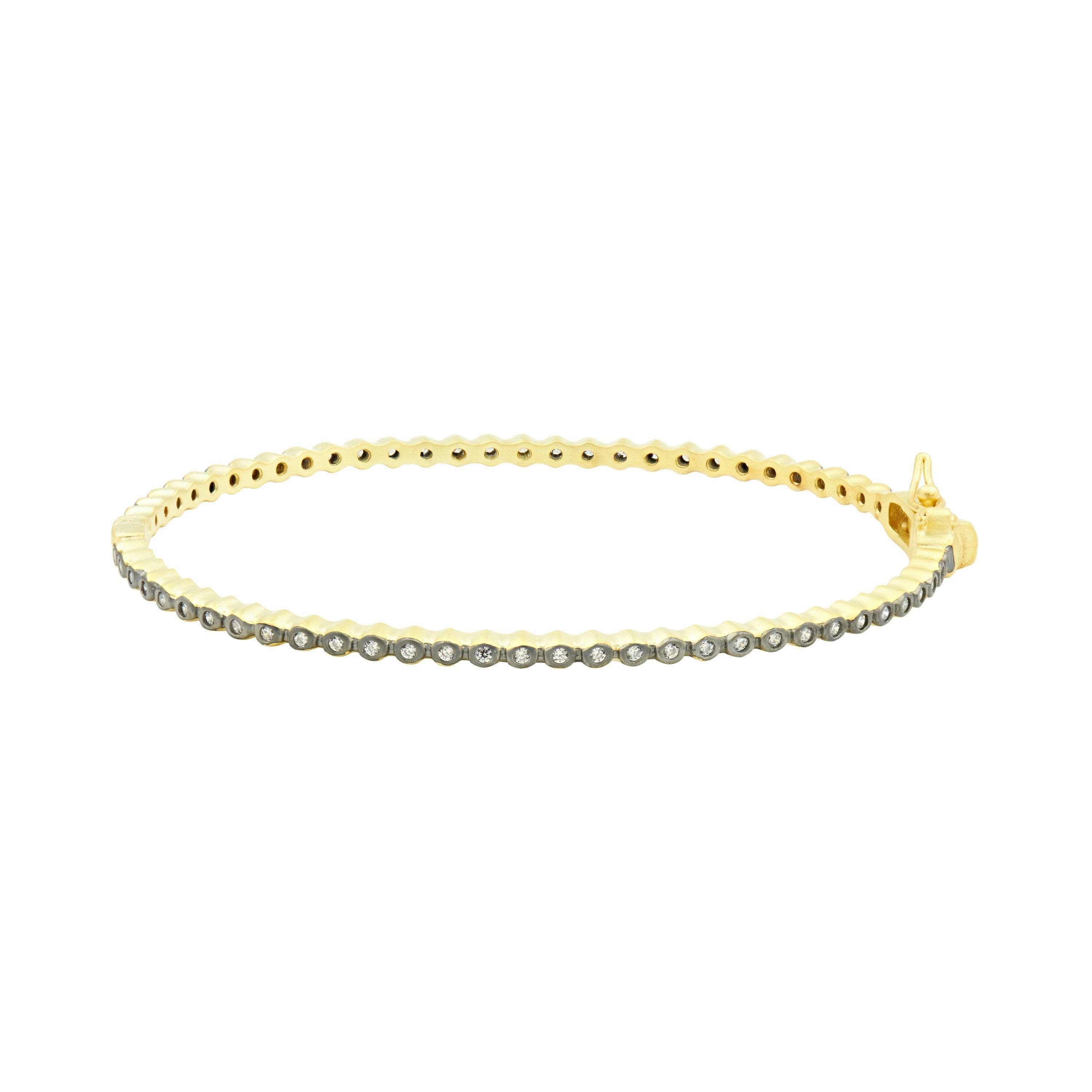 Signature Bezel Pave Hinge Bangle - Blk Pave/Gold