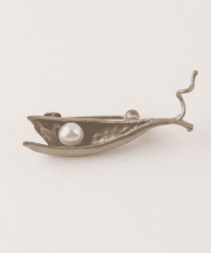Pea Pod Brooch 1 Pearl