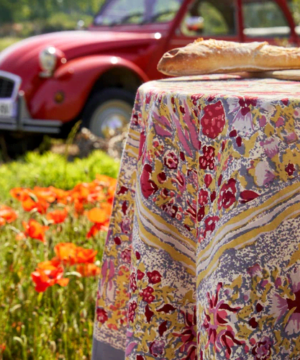 Jardin Red & Grey Tablecloth 90" Round